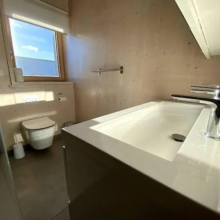 Gezellig Vakantieappartement + Terras Nabij De Zee *