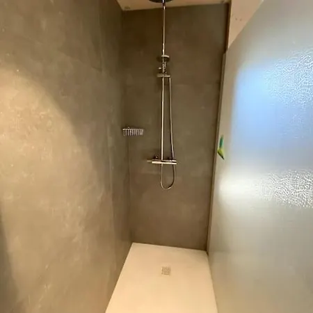 Gezellig Vakantieappartement + Terras Nabij De Zee * Middelkerke