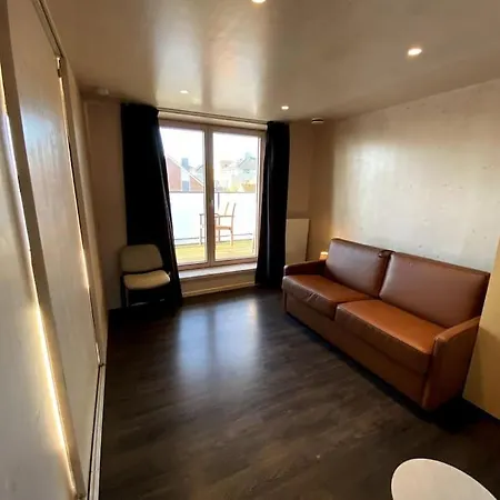Gezellig Vakantieappartement + Terras Nabij De Zee Appartamento *