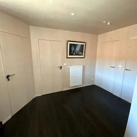 Gezellig Vakantieappartement + Terras Nabij De Zee *