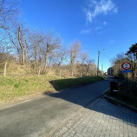 Gezellig Vakantieappartement + Terras Nabij De Zee Lejlighed *