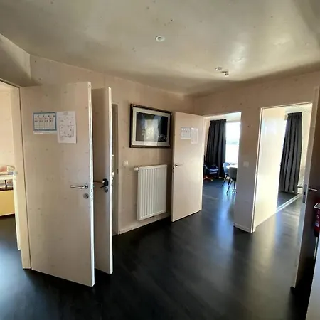 Gezellig Vakantieappartement + Terras Nabij De Zee Lejlighed Middelkerke