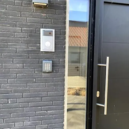 Appartamento Gezellig Vakantieappartement + Terras Nabij De Zee